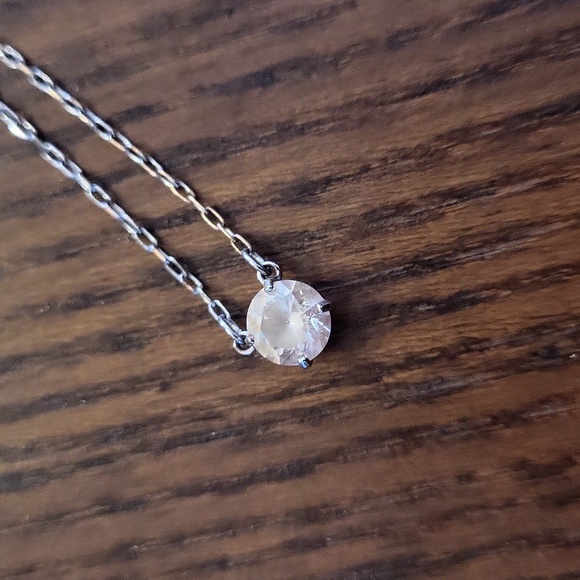 Swarovski Round Silver Necklace - Picture 4 of 4